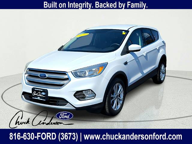 2017 Ford Escape SE FWD photo