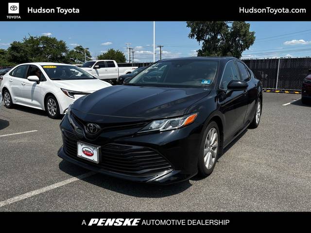 2020 Toyota Camry LE FWD photo