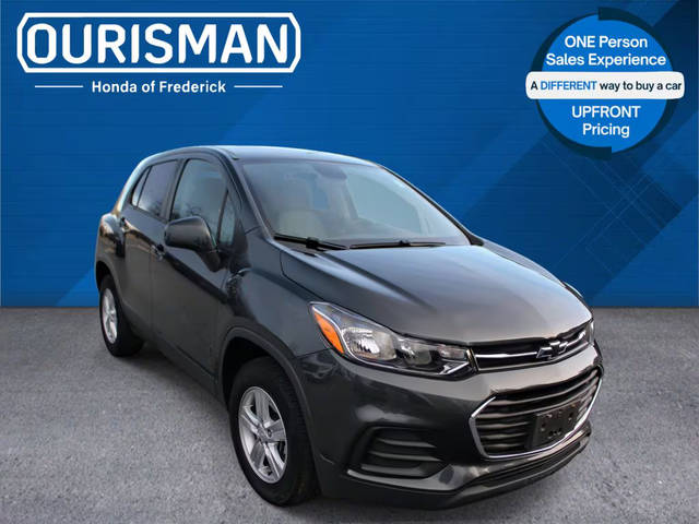 2020 Chevrolet Trax LS AWD photo