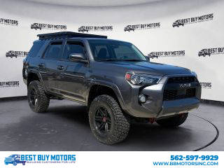 2020 Toyota 4Runner SR5 4WD photo