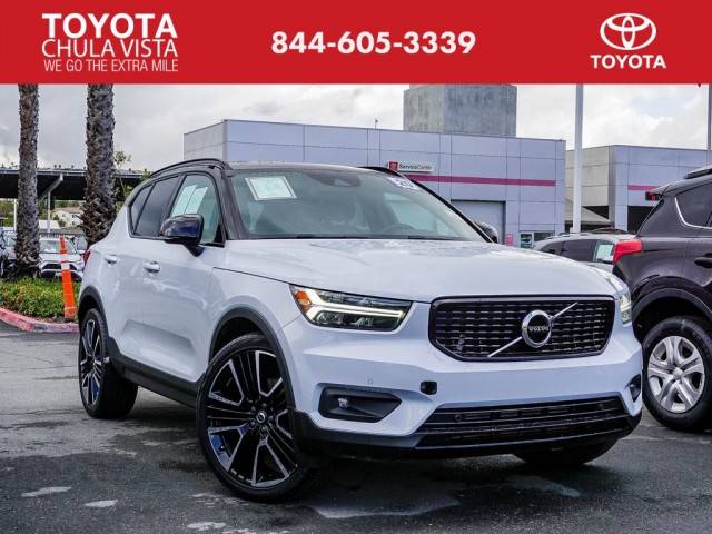 2020 Volvo XC40 R-Design AWD photo