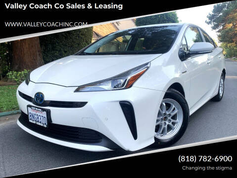 2020 Toyota Prius LE FWD photo