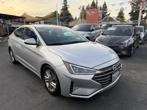 2020 Hyundai Elantra SEL FWD photo