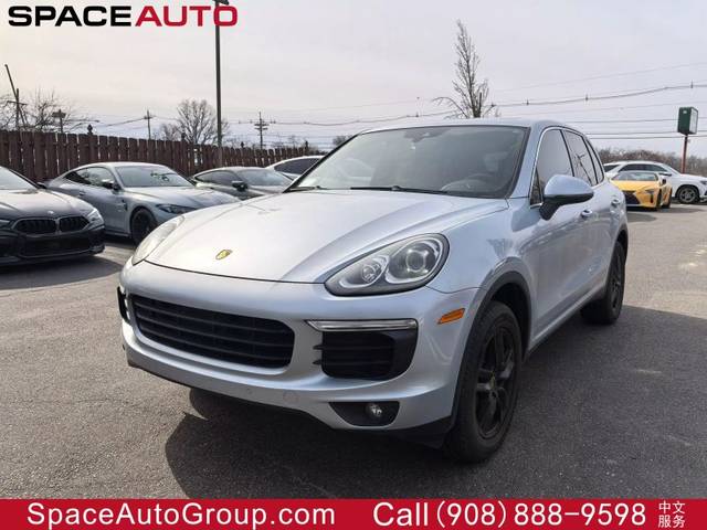 2016 Porsche Cayenne  AWD photo