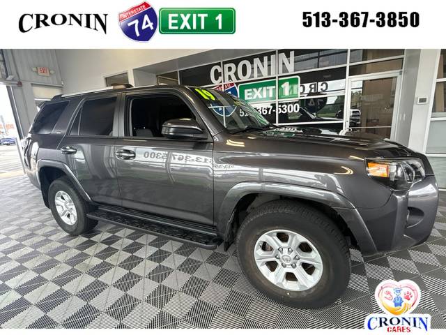 2019 Toyota 4Runner SR5 4WD photo