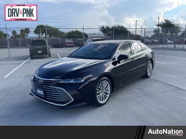 2020 Toyota Avalon Limited FWD photo