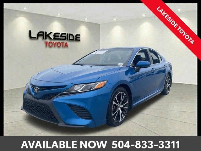 2020 Toyota Camry SE FWD photo