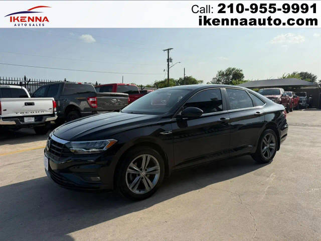 2019 Volkswagen Jetta R-Line FWD photo