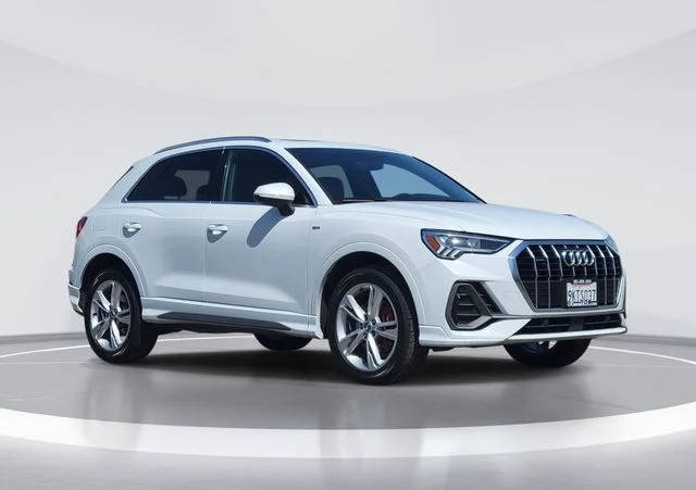 2020 Audi Q3 S line Premium Plus AWD photo