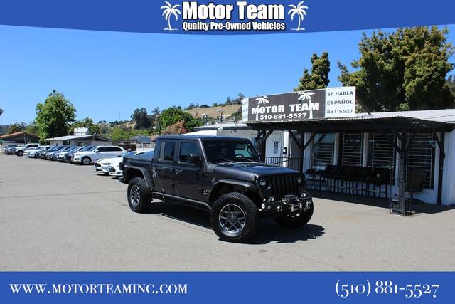 2020 Jeep Gladiator Overland 4WD photo