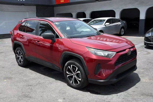 2019 Toyota RAV4 LE FWD photo