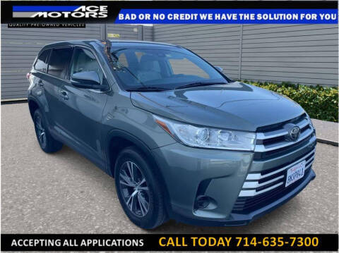 2019 Toyota Highlander LE FWD photo