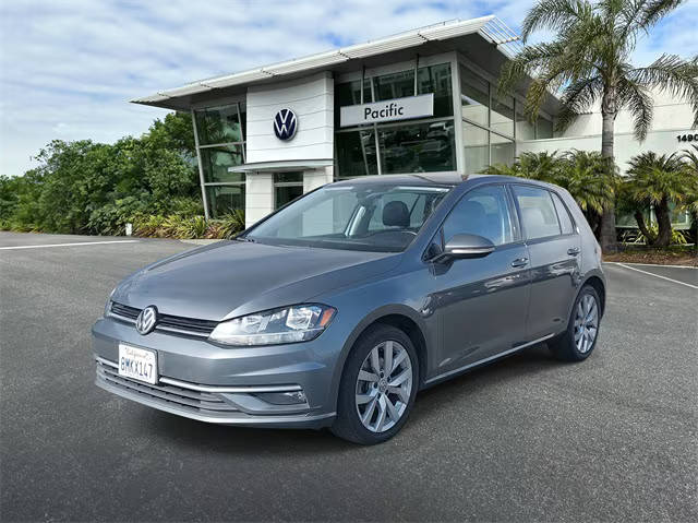 2019 Volkswagen Golf SE FWD photo