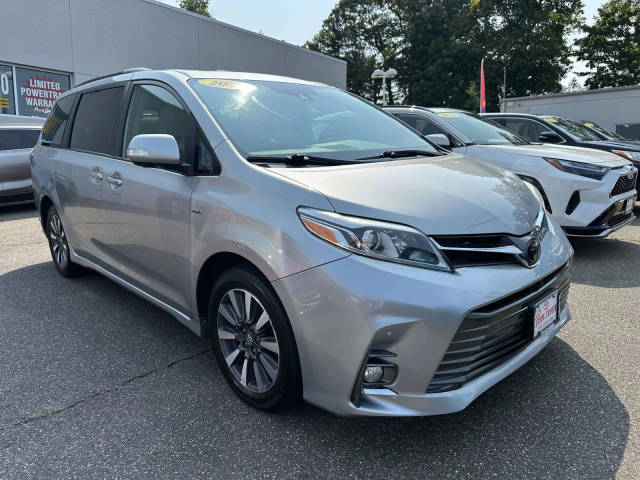 2020 Toyota Sienna Limited Premium AWD photo