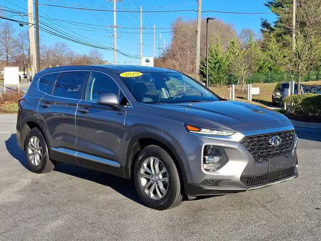 2019 Hyundai Santa Fe SE FWD photo