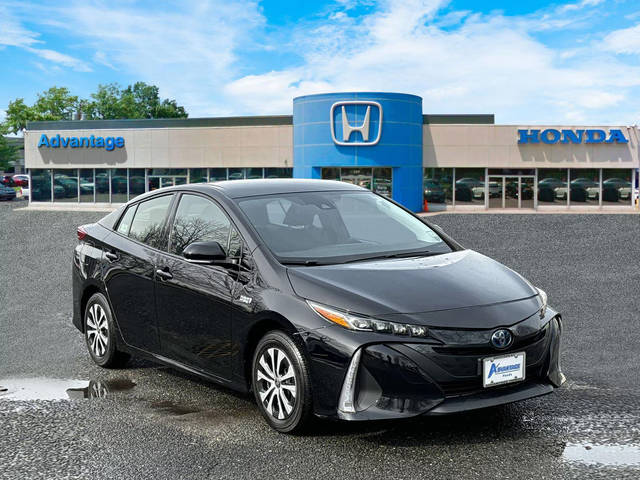 2020 Toyota Prius Prime LE FWD photo