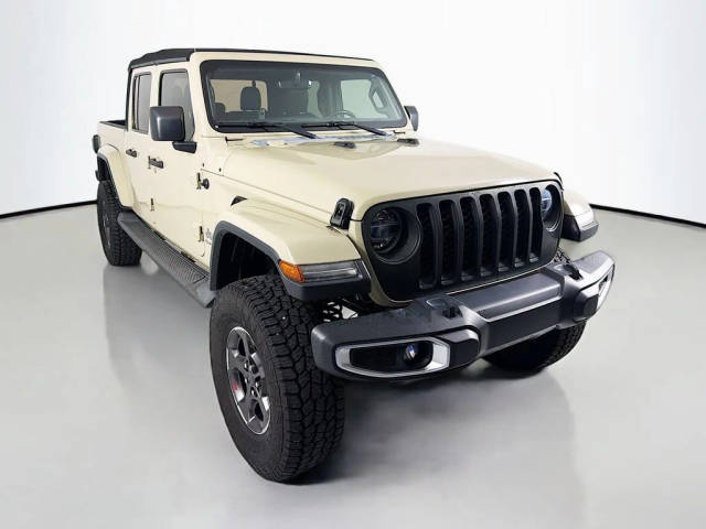 2020 Jeep Gladiator Overland 4WD photo