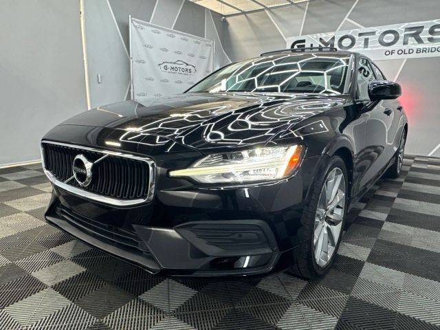 2020 Volvo S60 Momentum AWD photo