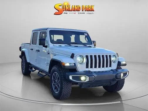 2020 Jeep Gladiator Overland 4WD photo