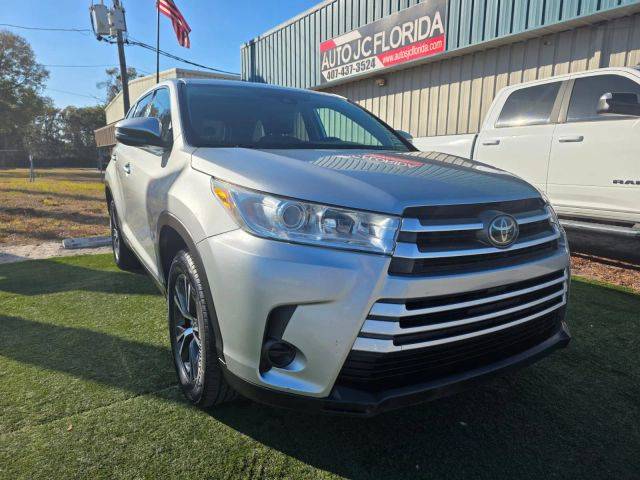 2019 Toyota Highlander LE FWD photo