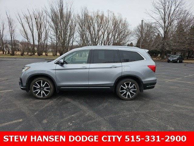 2020 Honda Pilot Touring 8-Passenger AWD photo