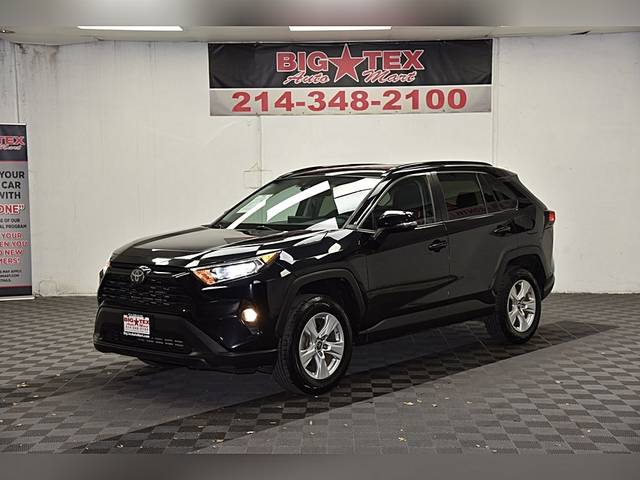 2019 Toyota RAV4 XLE FWD photo