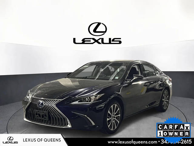 2020 Lexus ES ES 300h FWD photo