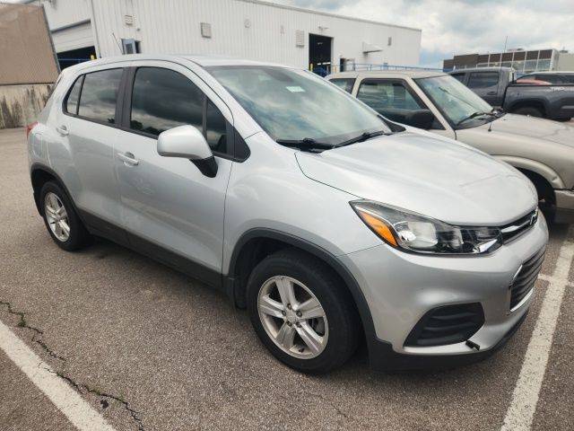 2020 Chevrolet Trax LS FWD photo