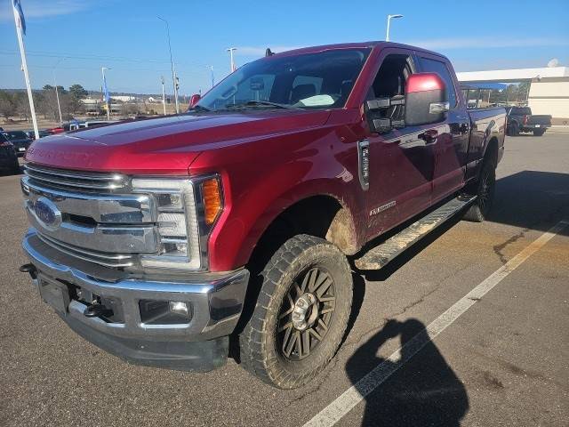 2019 Ford F-250 Super Duty LARIAT 4WD photo