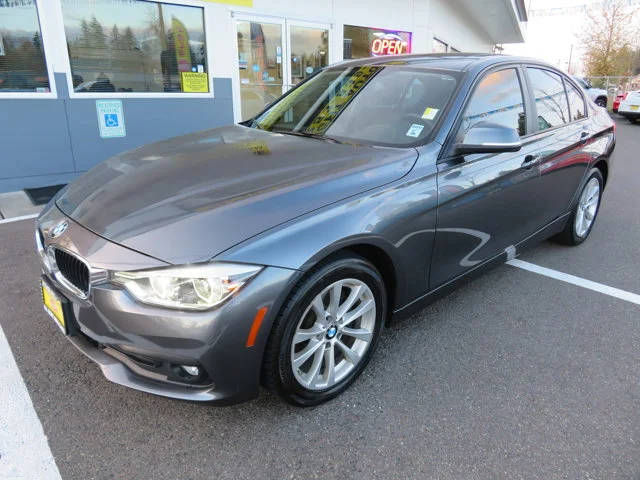 2018 BMW 3 Series 320i xDrive AWD photo