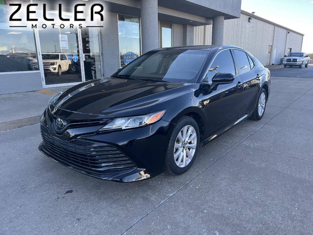 2019 Toyota Camry LE FWD photo