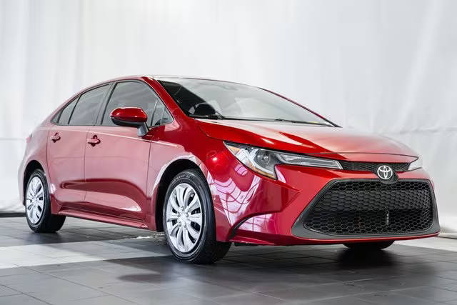 2020 Toyota Corolla LE FWD photo