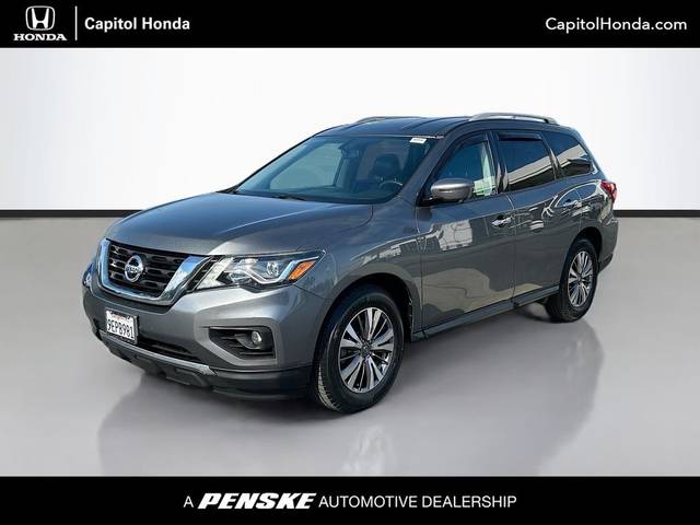 2019 Nissan Pathfinder SL FWD photo