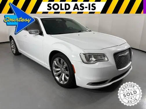2019 Chrysler 300 Touring RWD photo