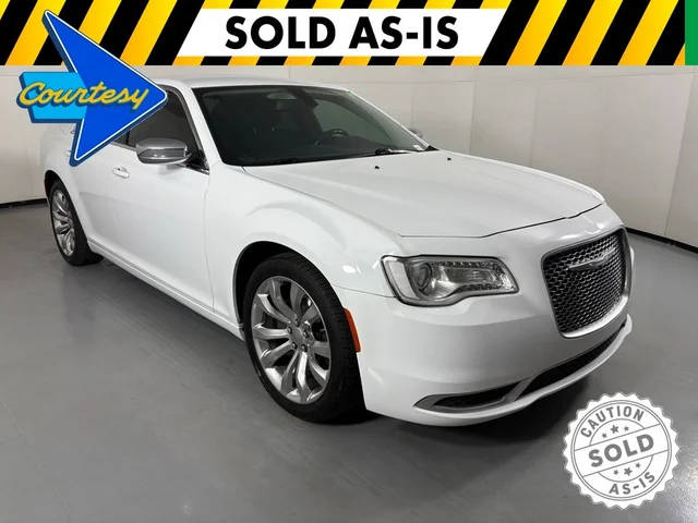 2019 Chrysler 300 Touring RWD photo