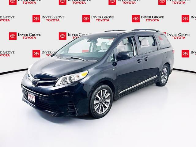 2020 Toyota Sienna LE AWD photo