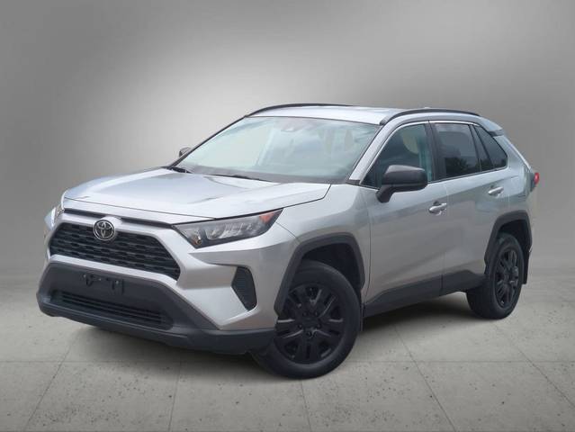 2020 Toyota RAV4 LE FWD photo