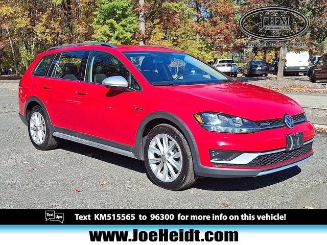 2019 Volkswagen Golf Alltrack S AWD photo