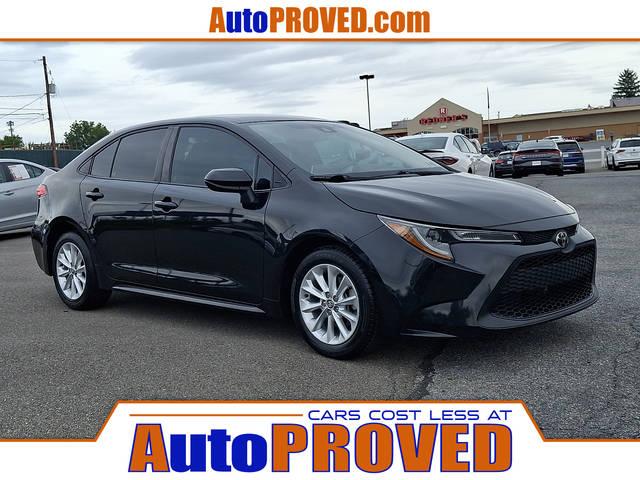2020 Toyota Corolla LE FWD photo