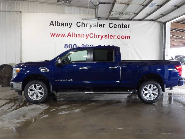2019 Nissan Titan XD SV 4WD photo