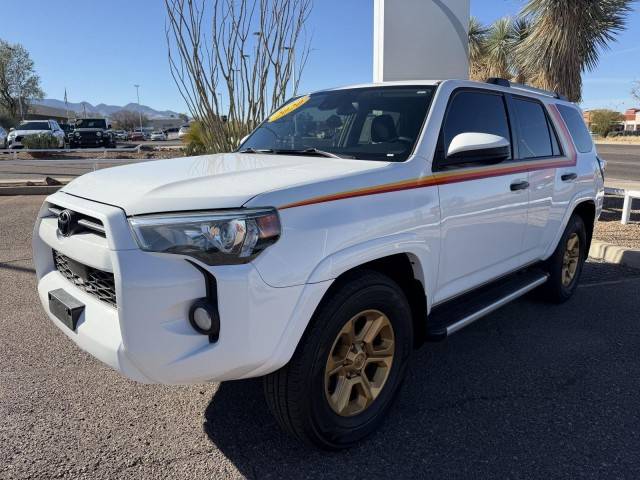 2020 Toyota 4Runner SR5 RWD photo