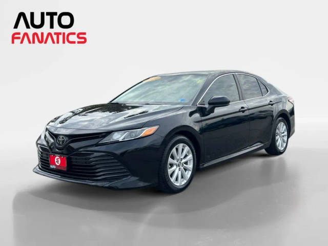 2020 Toyota Camry LE FWD photo
