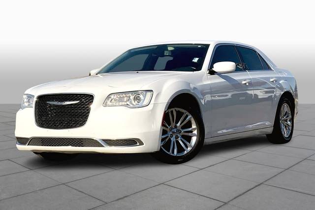 2019 Chrysler 300 Touring L RWD photo