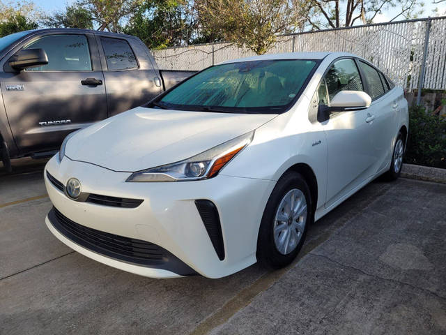 2020 Toyota Prius L Eco FWD photo