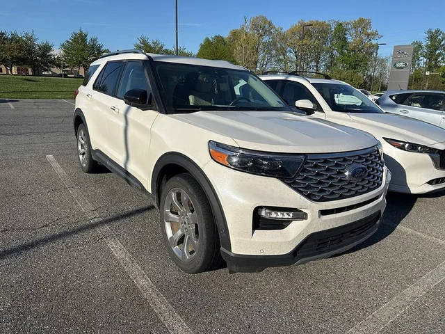 2020 Ford Explorer Platinum 4WD photo