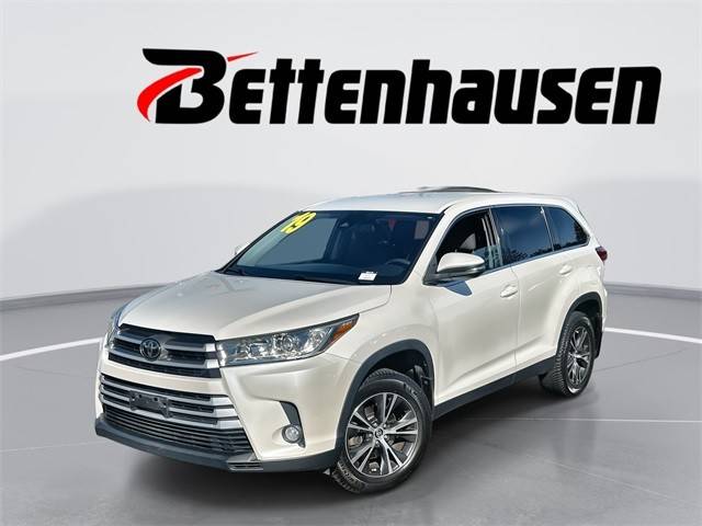 2019 Toyota Highlander LE AWD photo