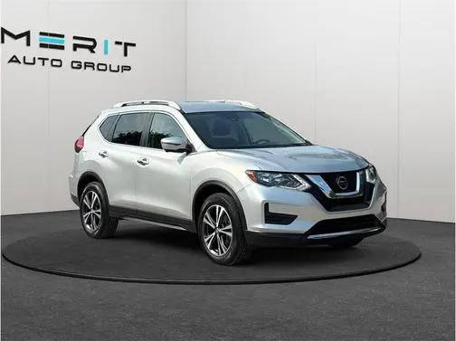 2020 Nissan Rogue SV FWD photo