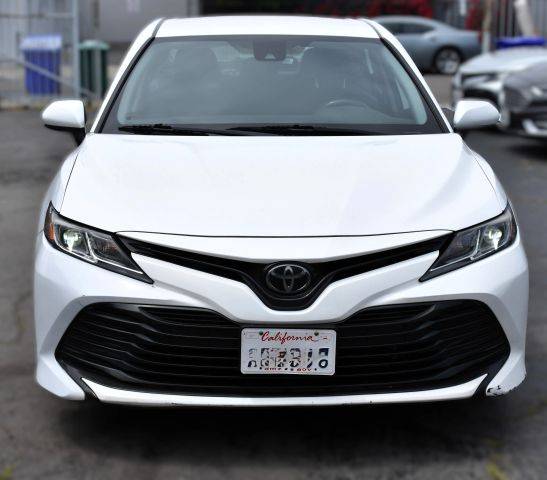2020 Toyota Camry LE FWD photo