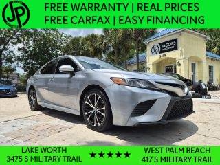 2020 Toyota Camry SE FWD photo