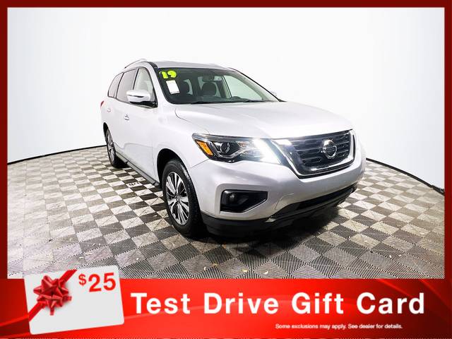 2019 Nissan Pathfinder SV 4WD photo